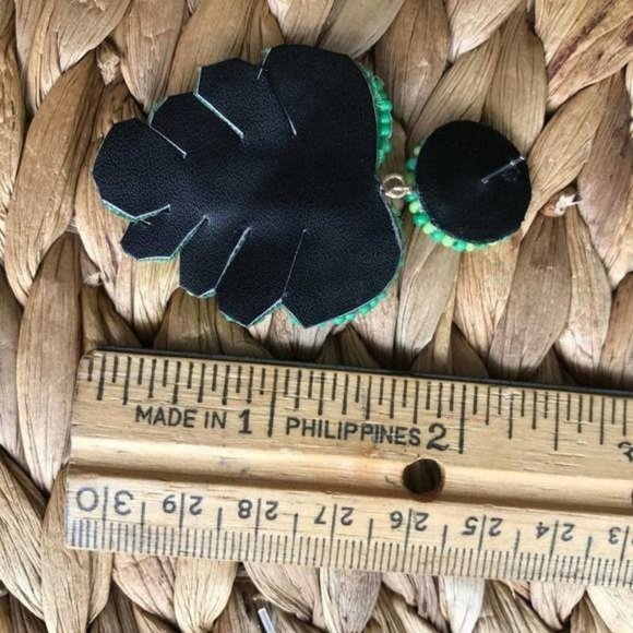 HAND BEADED C&C Seed Bead MONSTERA Dangle Earrings - Picture 10 of 10